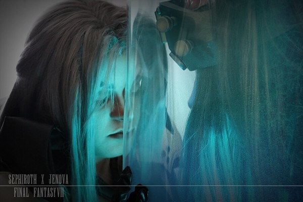 Здесь персонаж из Final Fantasy VII представлен героем, а не злодеем