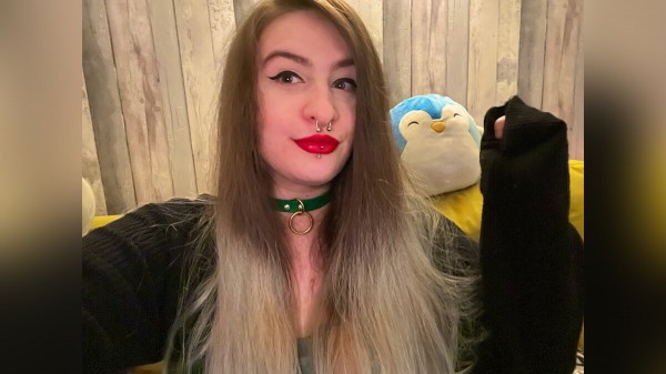 Ведущей эротических шоу в VRChat запретили взъезжать в США из-за занятия «проституцией»
Ведущей эротических шоу в VRChat запретили взъезжать в США из-за занятия «проституцией»