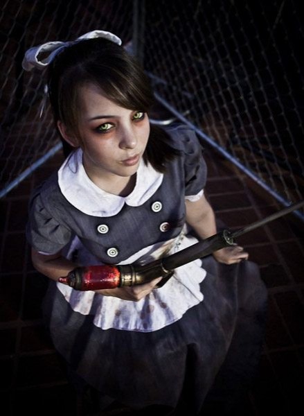 Косплей BioShock претворяется в жизнь при помощи Моники Ли