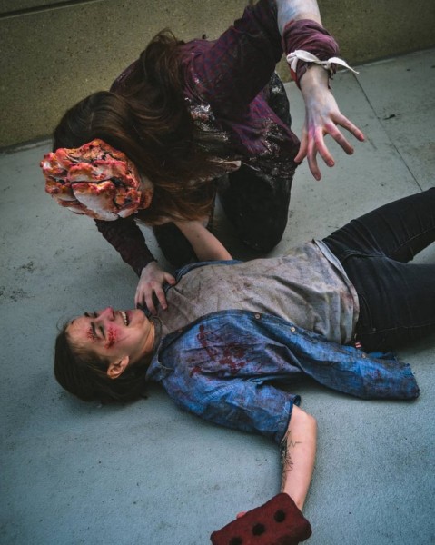 Косплей на щелкуна из The Last of Us выводит мутацию на новый уровень