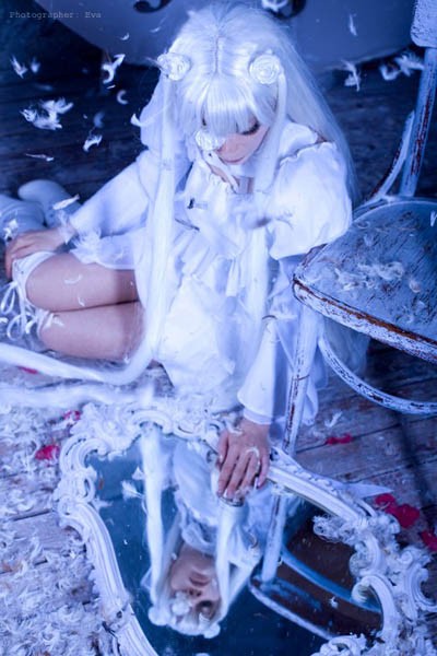 Прекрасный косплей Киракишо – живой куклы из аниме Rozen Maiden Прекрасный косплей Киракишо – живой куклы из аниме Rozen Maiden