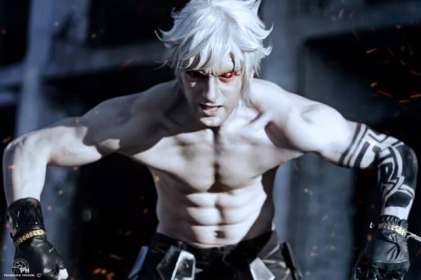 Косплей Nier с небольшой разницей Косплей Nier с небольшой разницей
