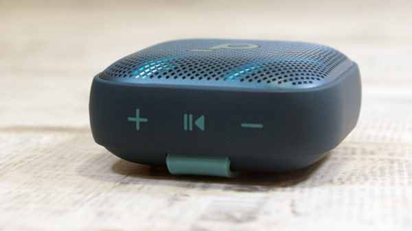 Верный товарищ для походов: Обзор колонки Anker Soundcore Boom Go 3i
