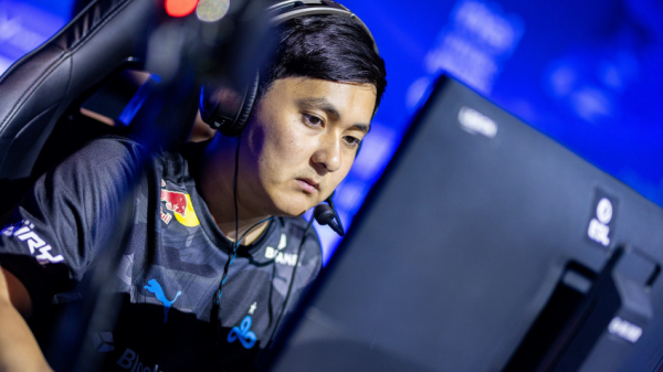 Outsiders прошла в стадию &laquo;Легенд&raquo; IEM Rio Major 2022